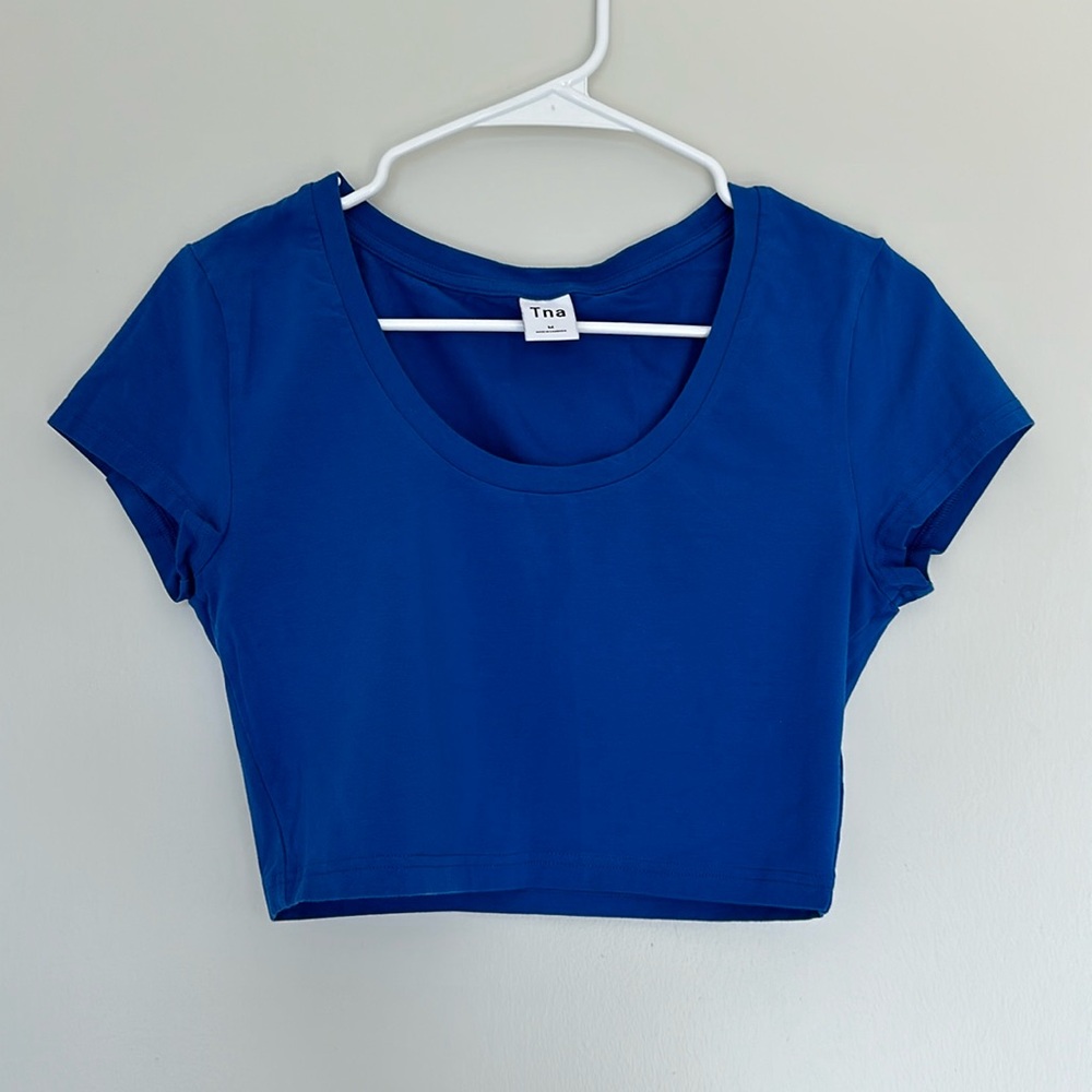 Aritzia TNA Crop T Shirt